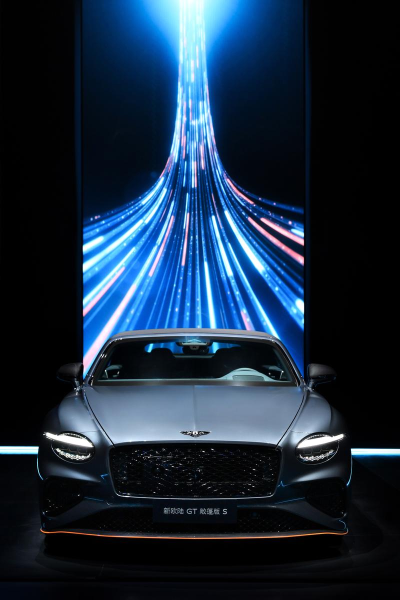 2026北京车展：新欧陆GT敞篷版S亮相
